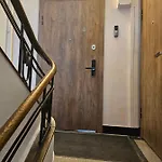 Kauno Apartamentai Big King Size Bed Διαμέρισμα