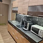 Kauno Apartamentai Big King Size Bed Διαμέρισμα