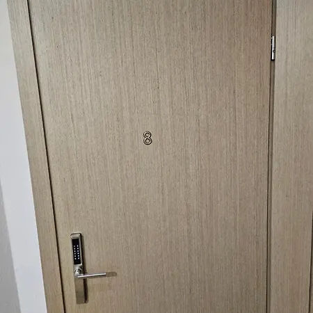 Kauno Apartamentai Big King Size Bed Apartment Kaunas