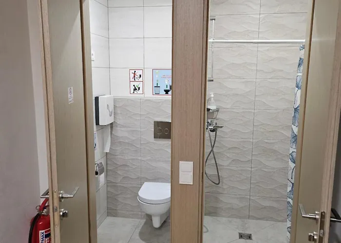 Kauno Apartamentai Big King Size Bed